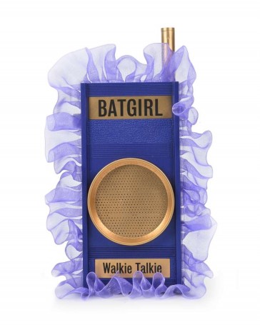 NECA - Batman 1966 TV - Batgirl Walkie Talkie - 1/1 Batman Prop Replica