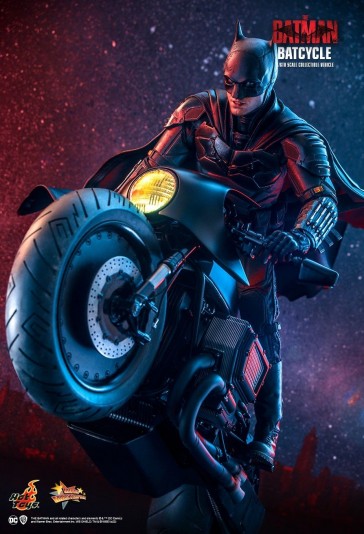 Hot Toys - Batcycle - The Batman