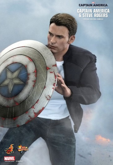 Captain America & Steve Roger - Captain America II - HotToys