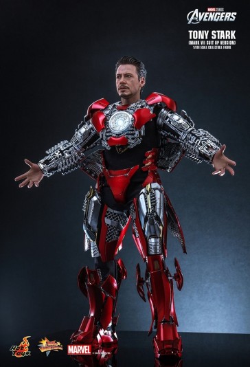 Hot Toys - Tony Stark - Mark VII Suit up Version