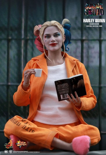 Harley Quinn Prisoner Version - Suicide Squad - Hot Toys