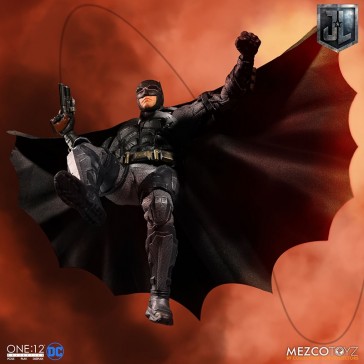 1/12 Batman Tactical Suit - Mezco Toys