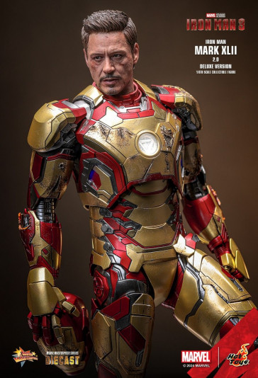 Hot Toys - Iron Man Mark XLII (2.0) - Iron Man 3 - Deluxe Version