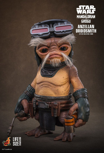 Hot Toys -The Anzellan Droidsmith Life-Size - The Mandalorian & Grogu