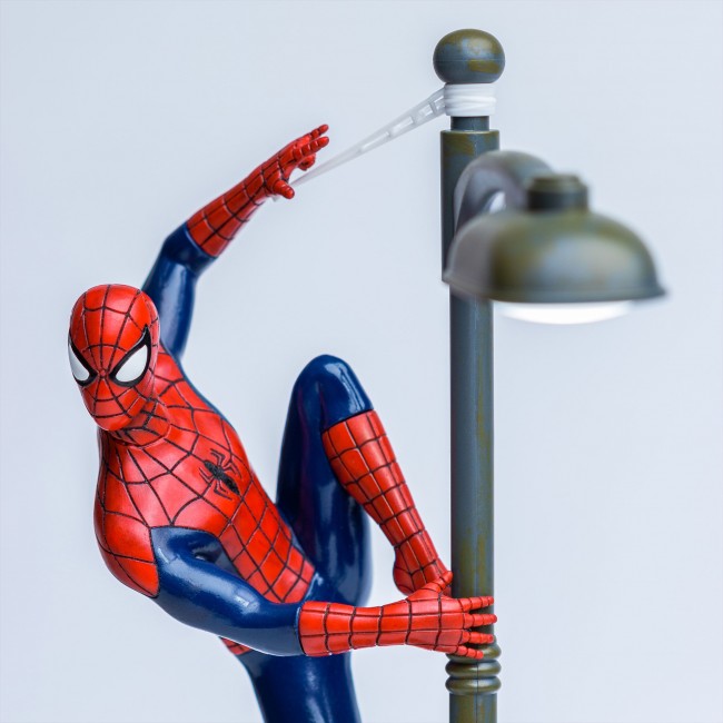Lampe Figurine Marvel Venom - Lampe Décorative 10 Cm, Plastique écologique | Fonctionne Avec 2 Piles AAA, Idée Cadeau Fan Spider-Man