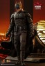 Hot Toys - Batman and Bat-Signal
