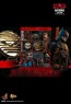 Hot Toys - Batman and Bat-Signal