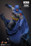 Hot Toys - Batman Battle Damaged - Batman: The Dark Knight