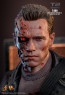 Hot Toys - T-800 - Battle Damaged Version 2.0