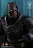 Hot Toys - Armored Batman - Battle Damaged Version